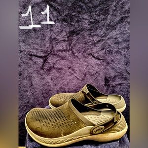 Men’s crocs 11